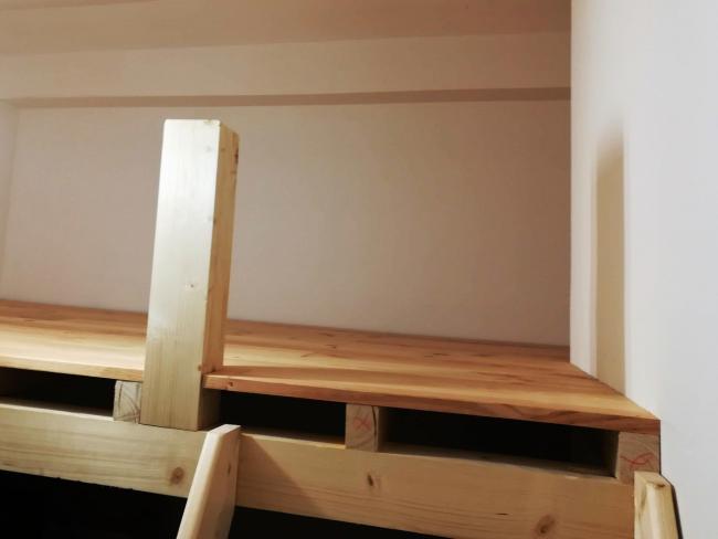 Pose du plancher en pin massif