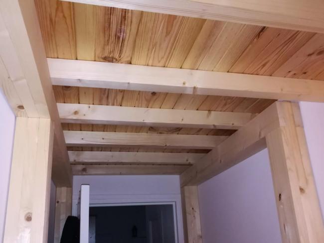 Pose du plancher en pin massif